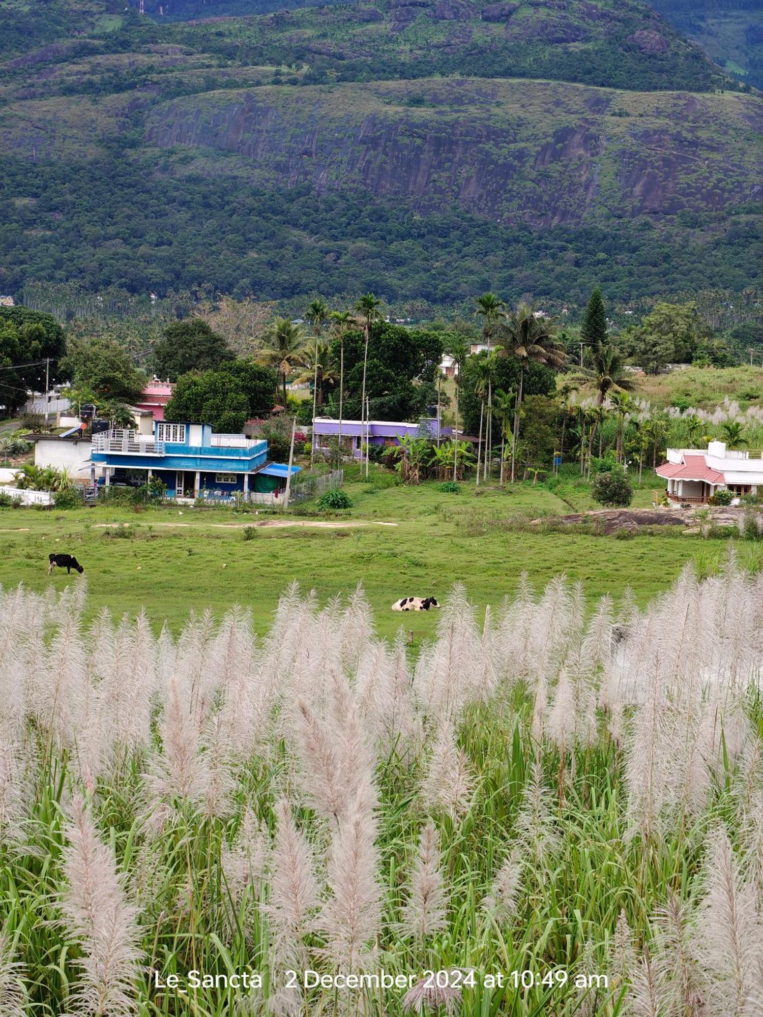 Le Sancta Homestay Maraiyūr Esterno foto